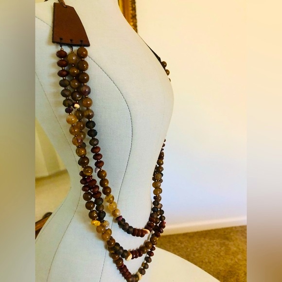 Vintage Unique Bead Necklace & Iridescent Earrings - Picture 13 of 16